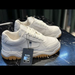 کتونی برشکا