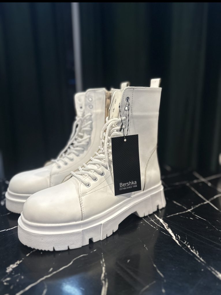 Boot Low Bershka