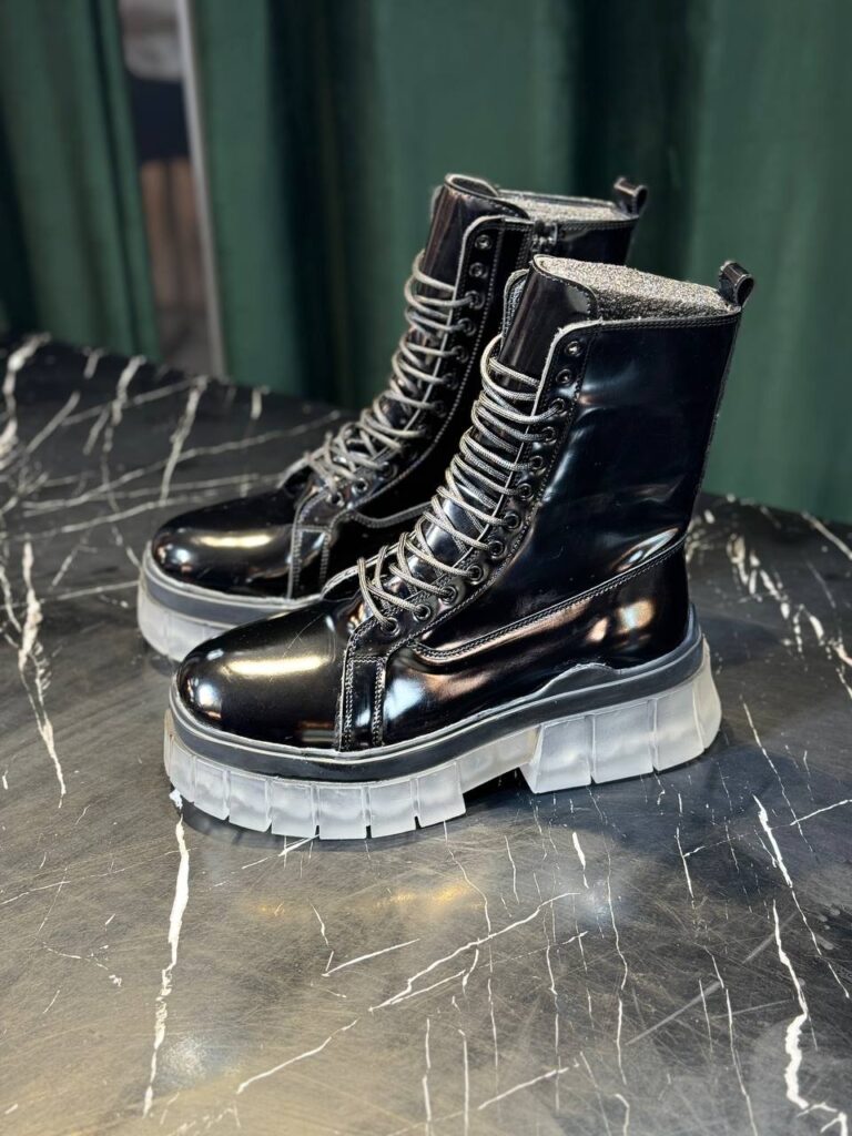 بوت برشکا ورنی زیرشیشه ای