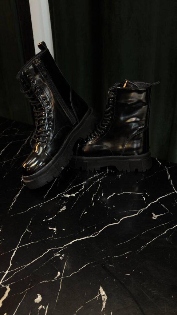 بوت ورنی برشکا