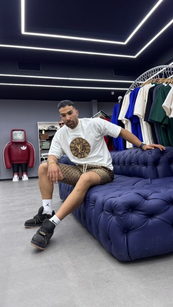 ست تیشرت و‌شلوارک