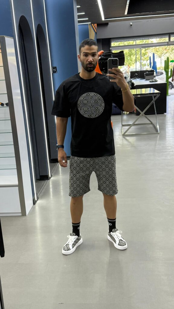 ست تیشرت و‌شلوارک