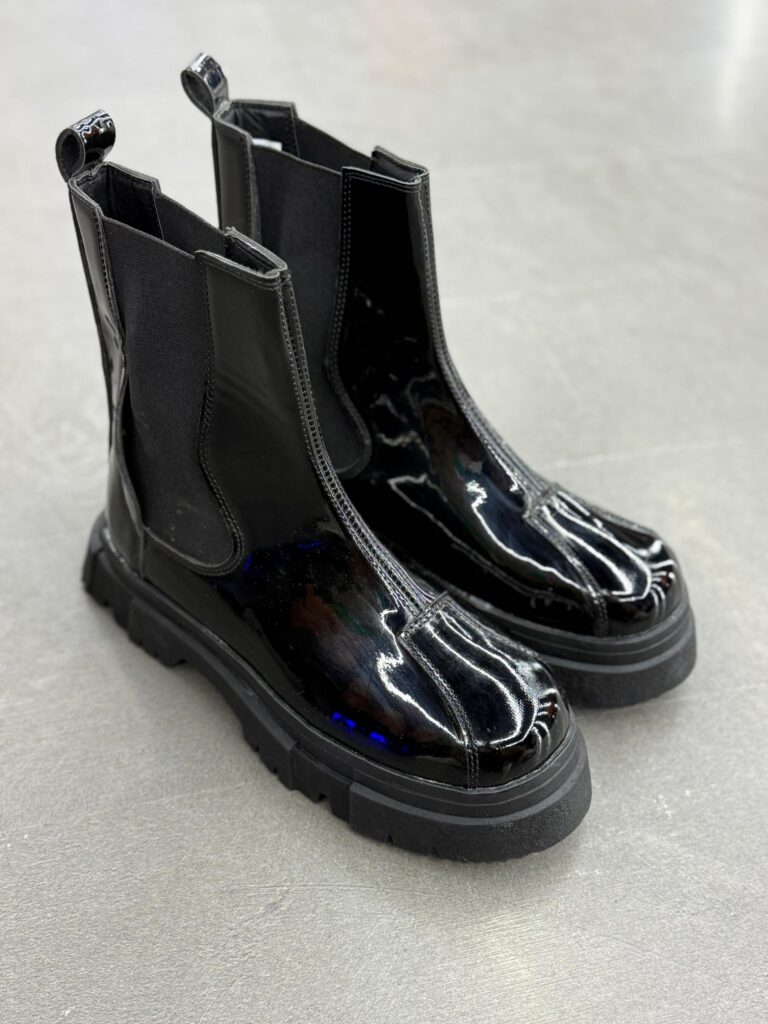 بوت برشکا ورنی دوخت