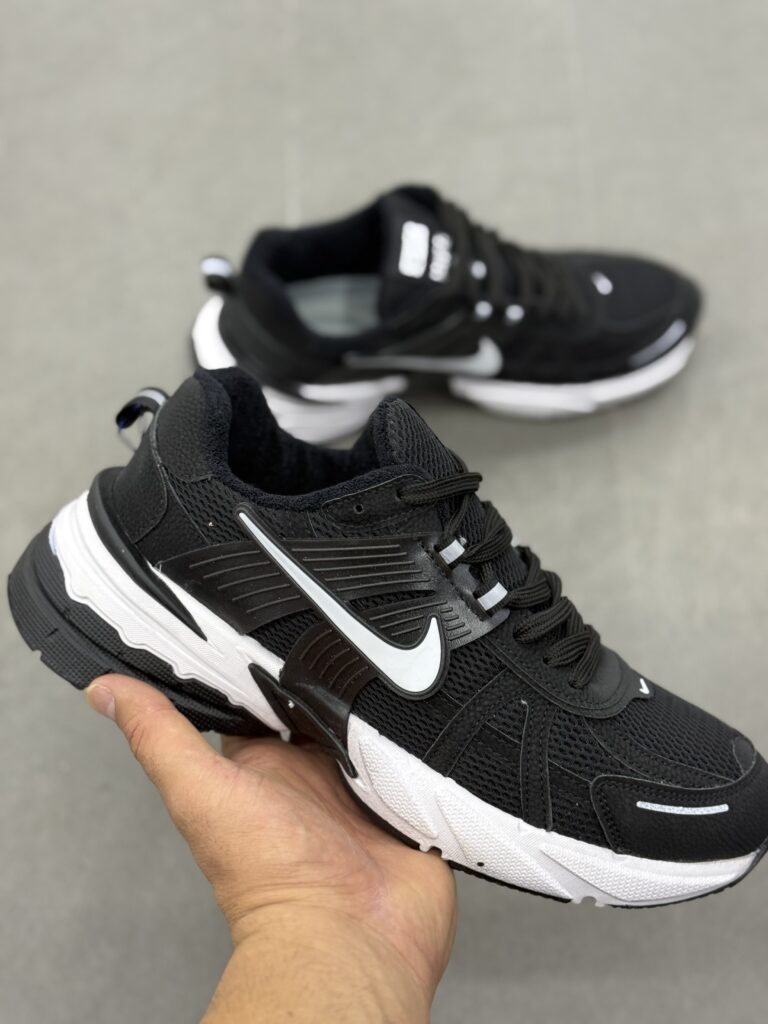 کتونی  Nike V2K