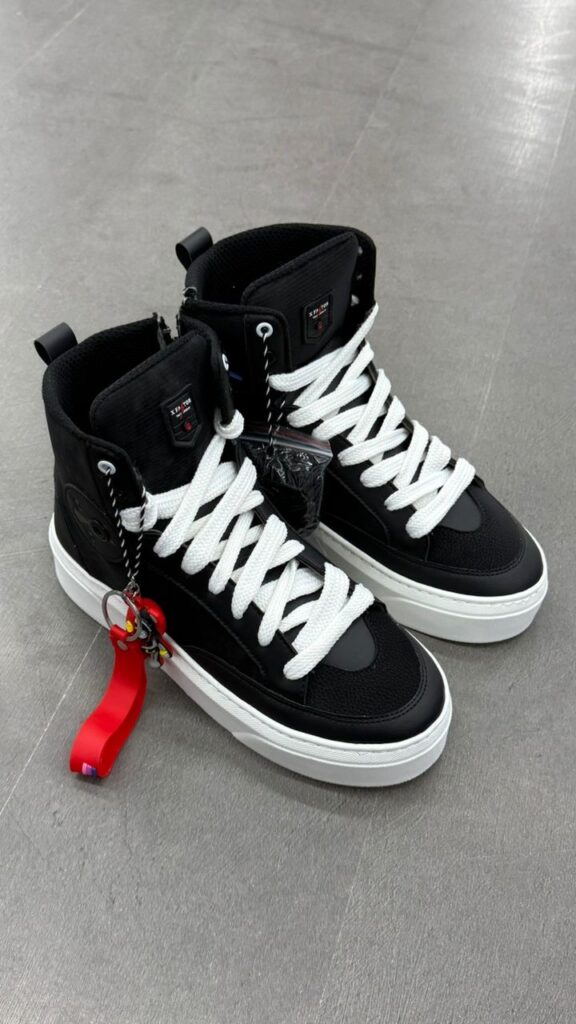 کتونی برشکا ساقدار