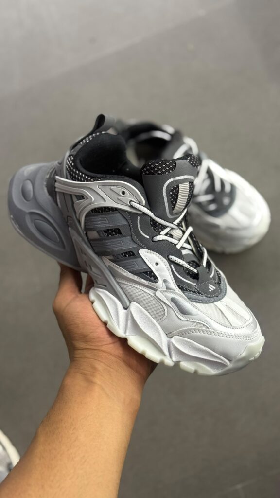 کتونی adidas delax