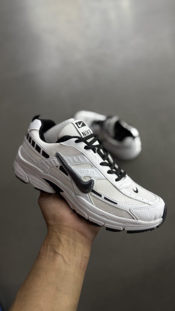 کتونی NIKE INITIATOR