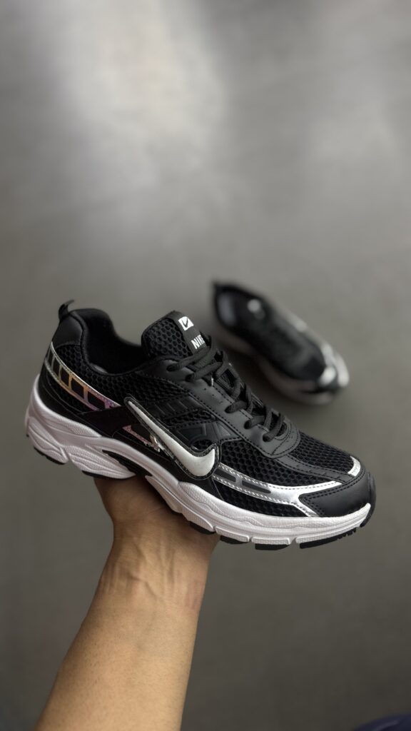 کتونی NIKE INITIATOR