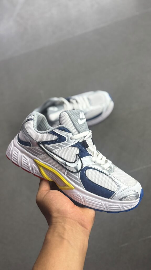 کتونی NIKE V5K