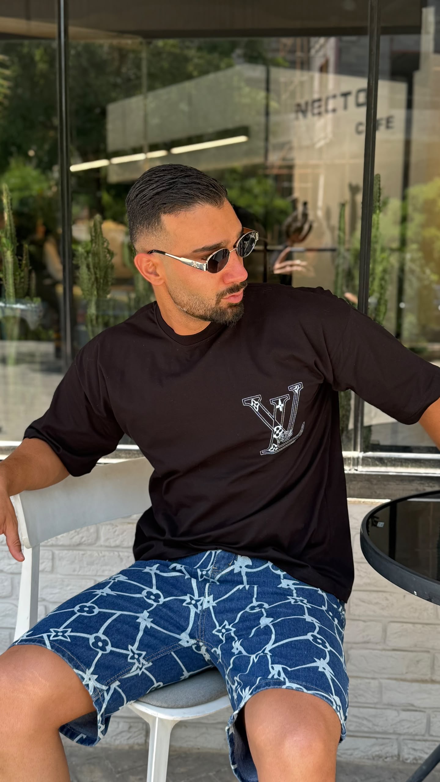 تیشرت LV گلدوزی